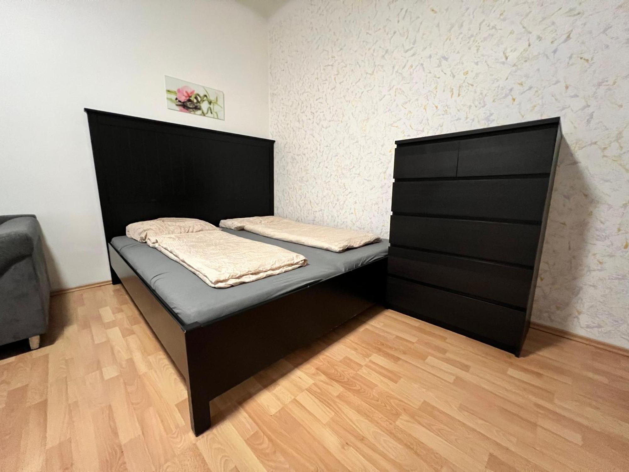 Affordable 1br Apt- Wifi & Tv Near Danube River! Apartment
